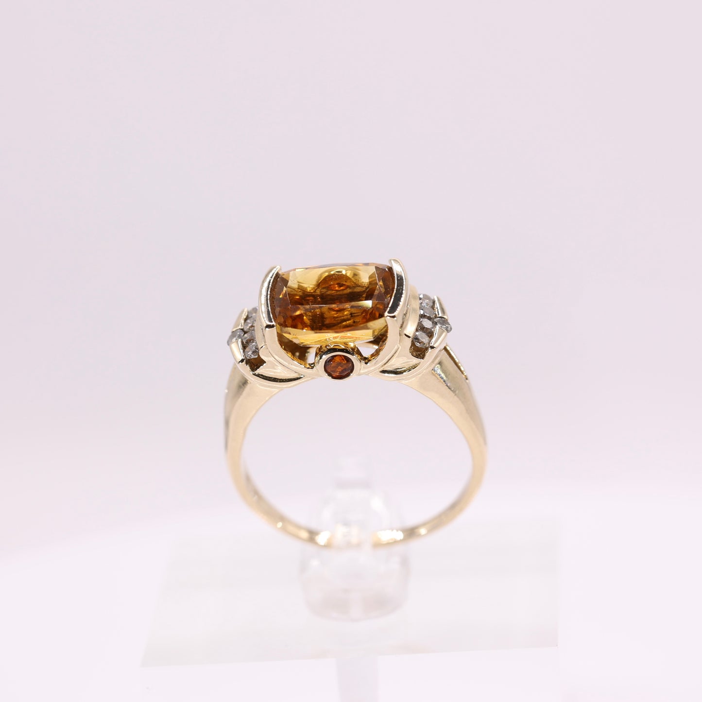 14k Yellow Gold Ring with Yellow Precious Citrine Stone - Size 8