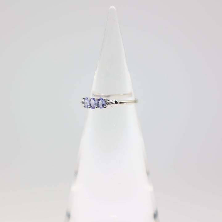 10k White Gold 3 Amethyst Oval Stones with 2 white diamonds Ring - Size 7