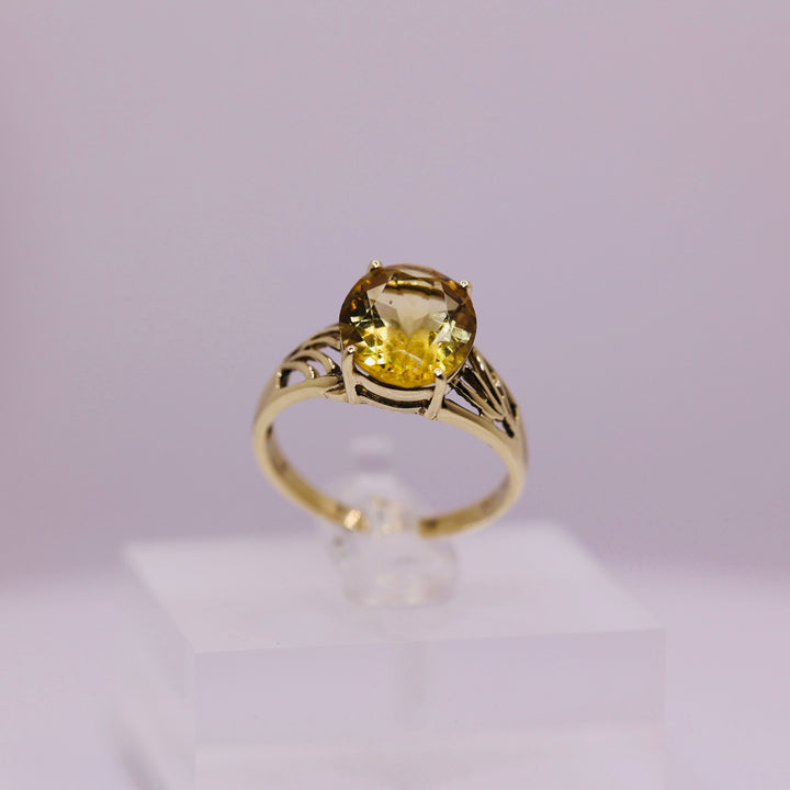 10k Yellow Gold Oval Citrine Solitaire Cocktail Swirl Ring Size 7.75