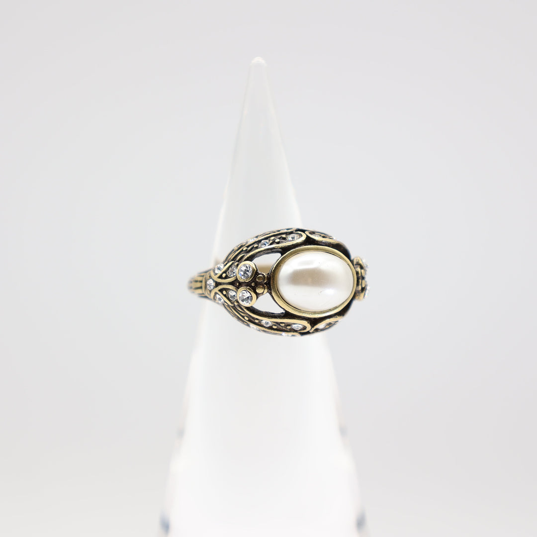 Authentic Heidi Daus Clear Crystal and Pearl Ring Size- 9.5