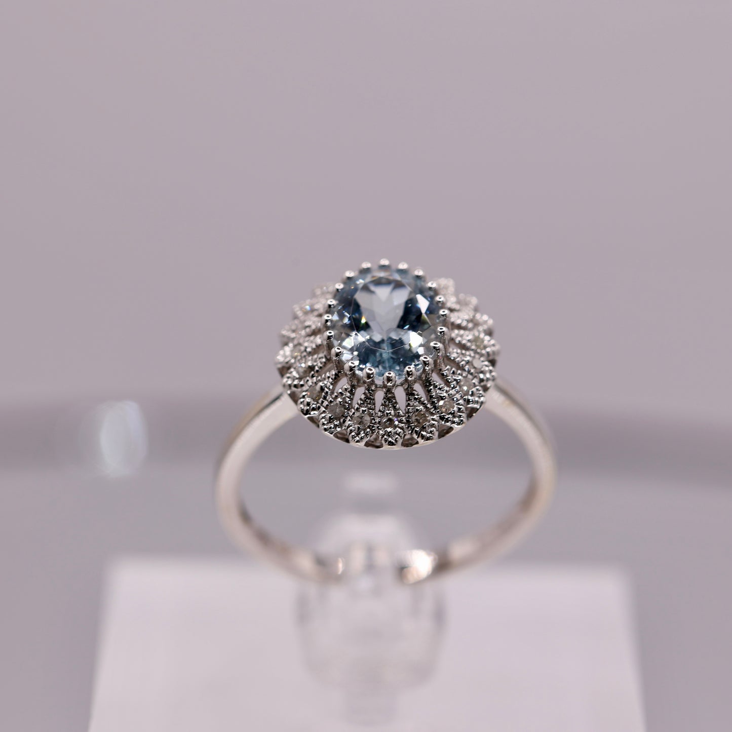 14k White Gold Oval Aquamarine and Accent Diamond Halo Ring - Size 8.5