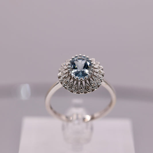 14k White Gold Oval Aquamarine and Accent Diamond Halo Ring - Size 8.5