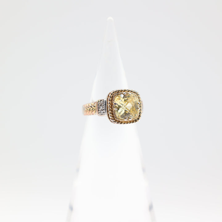 Lia Sophia Silver And Gold Tone Lemon Chiffon Ring Size 9