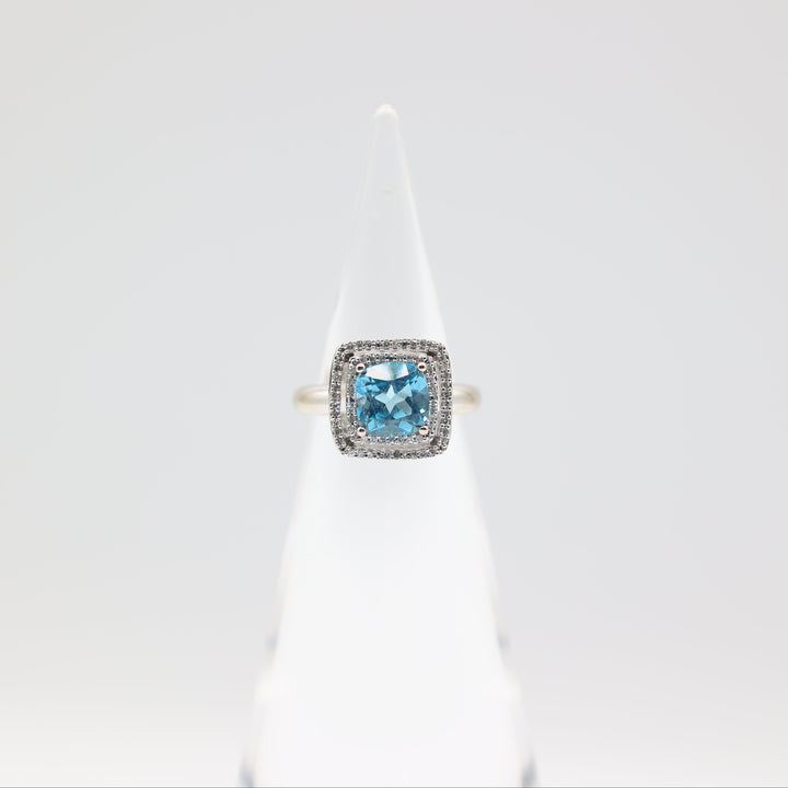 14k White Gold Square Ring With Topaz Stone And Diamonds Size 6.75