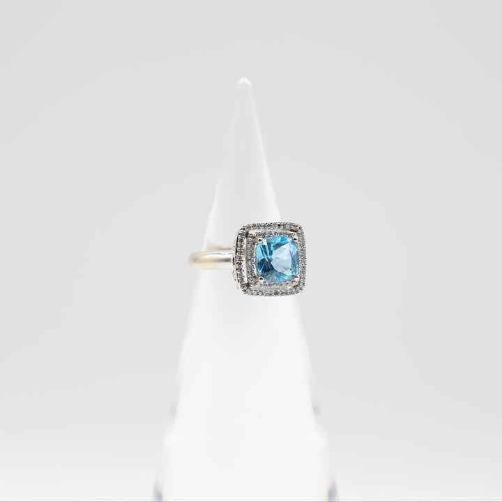 14k White Gold Square Ring With Topaz Stone And Diamonds Size 6.75