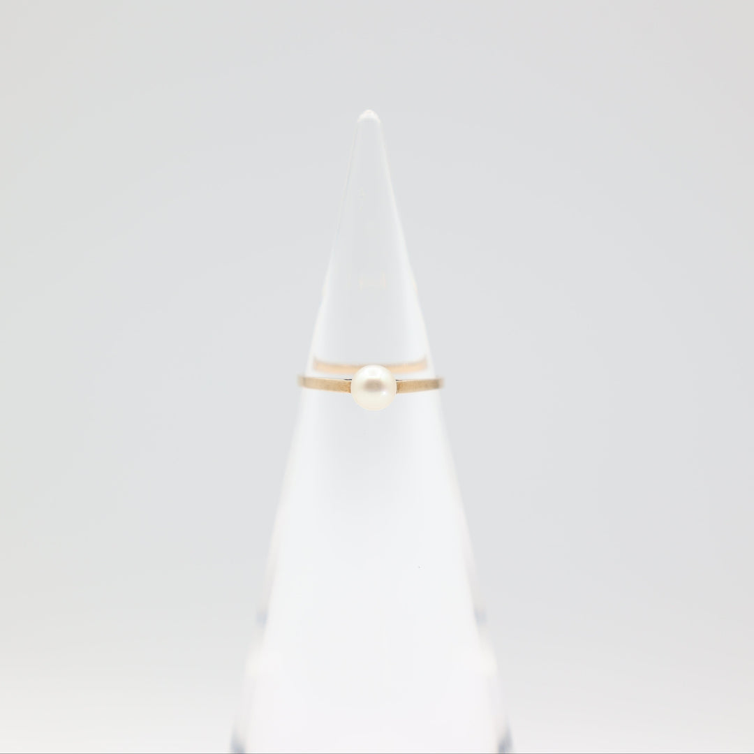 14k Gold Ring with Pearl Size 5.5 for Elegant Style