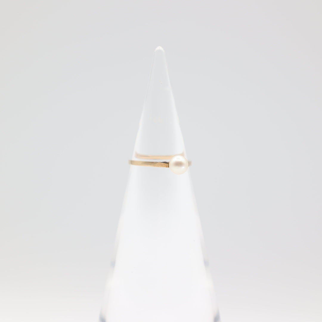 14k Gold Ring with Pearl Size 5.5 for Elegant Style