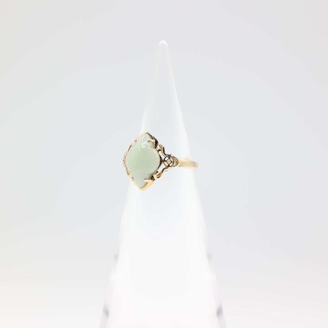 14k Hong Kong Yellow Jadeite Diamond Shape Ring Size 6.75