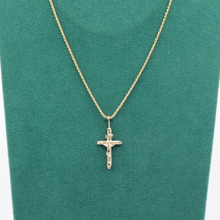14k Yellow Gold 18 Inch Chain with Christ Pendant Jewelry