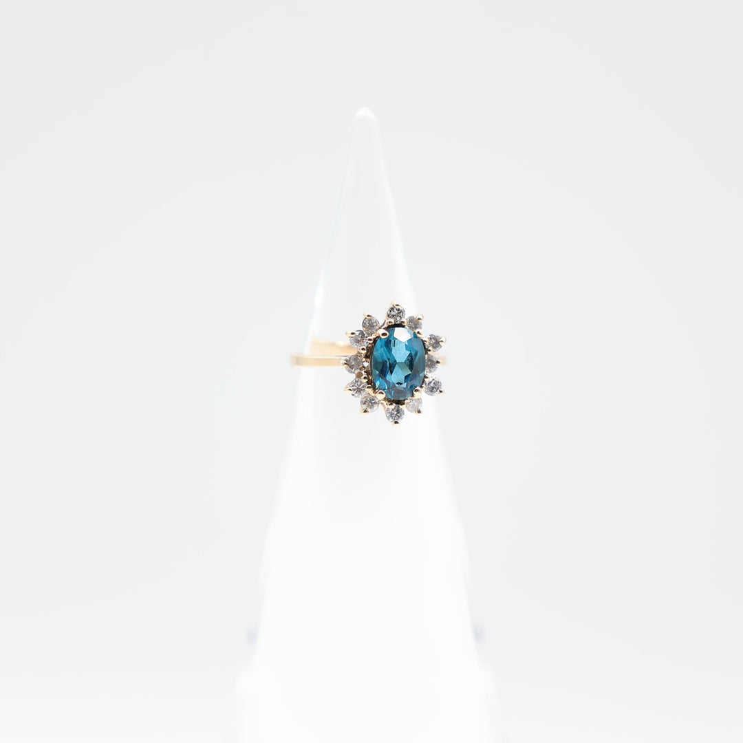 14k Yellow Gold 8mm x 6mm Oval Blue Topaz Ring Size 5