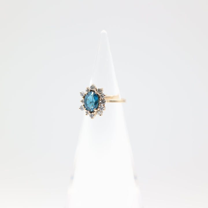 14k Yellow Gold 8mm x 6mm Oval Blue Topaz Ring Size 5