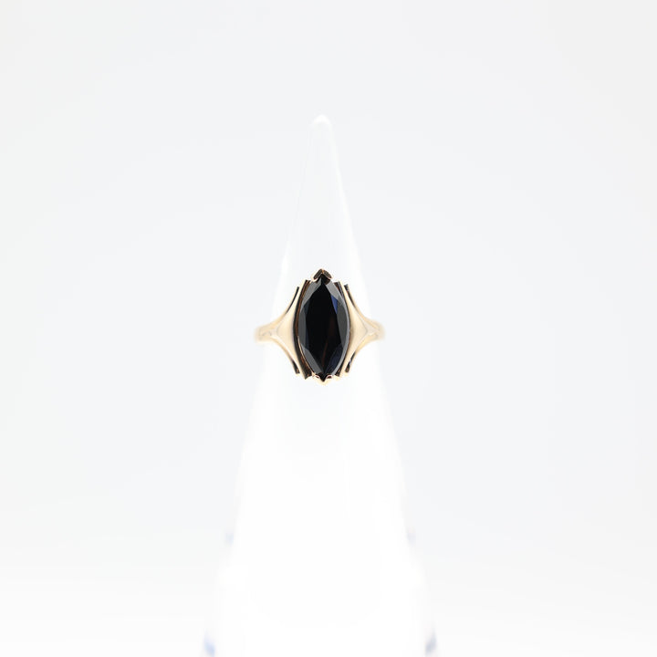 10k Yellow Gold Marquise Black Onyx Ring Size 5.75