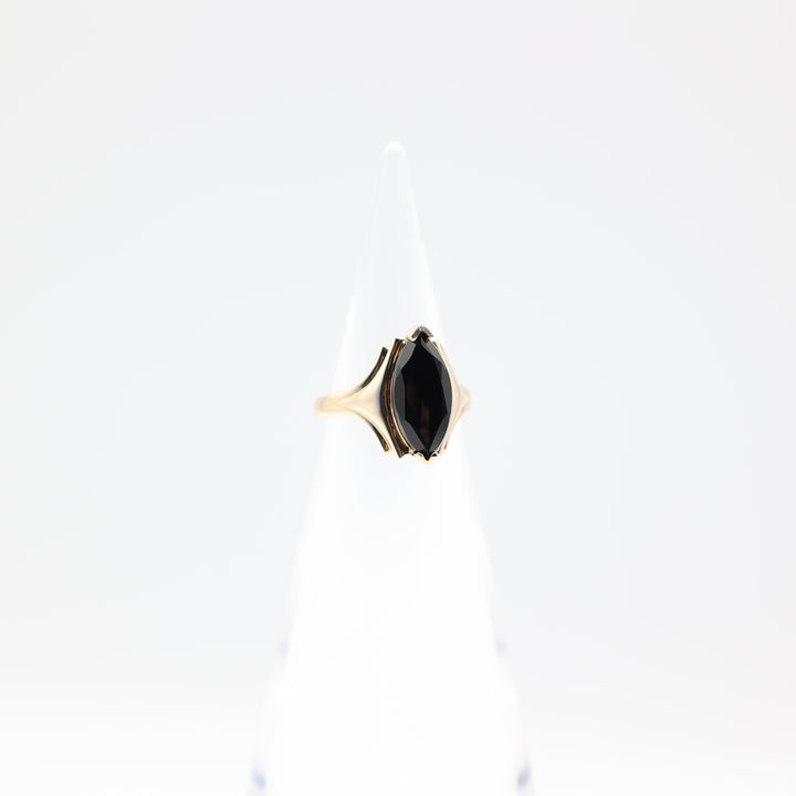 10k Yellow Gold Marquise Black Onyx Ring Size 5.75