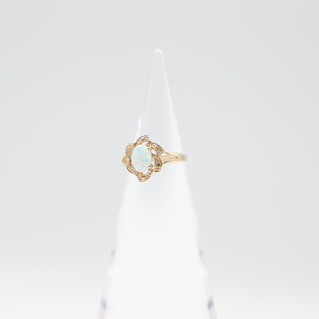 14k Yellow Gold Flower With Oval Opal Ring Size 6.5