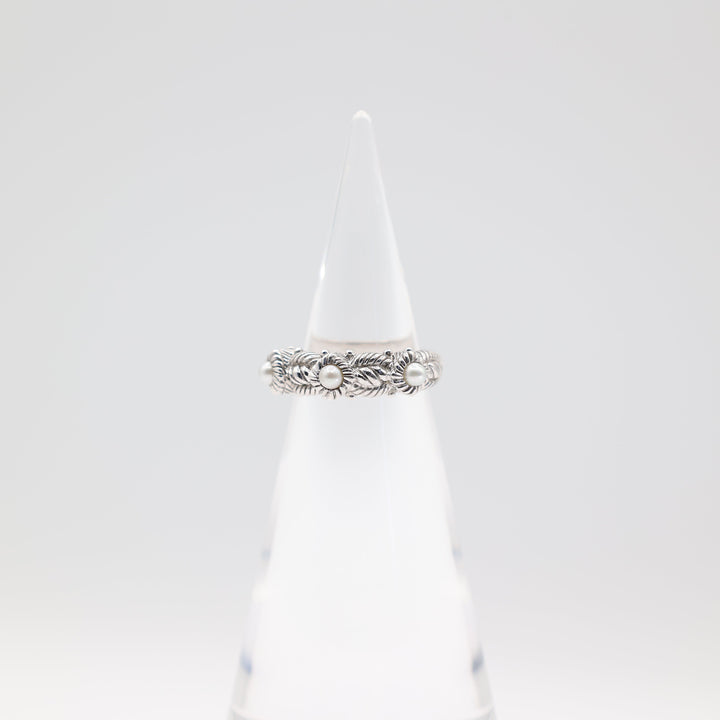 Judith Ripka 925 Sterling Silver Three Pearl Ring Size 7.75