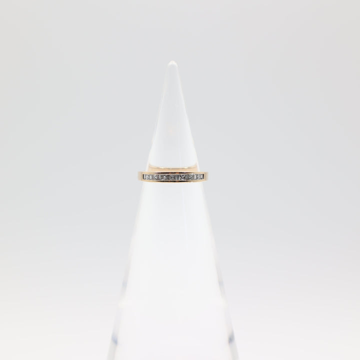 14k Gold Band Ring with Diamonds Size 5.25 for Women
