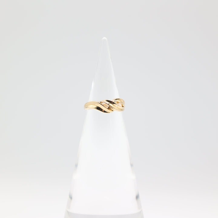18k Yellow Gold Twisted Infinity Ring Size 6.75 Elegant Design