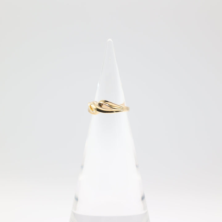 18k Yellow Gold Twisted Infinity Ring Size 6.75 Elegant Design