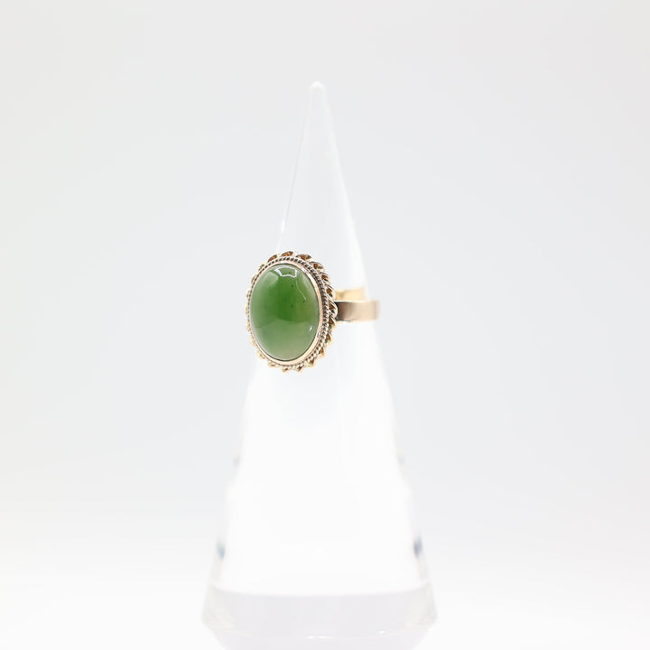 18k Yellow Gold Band with Oval Jade Stone Ring Size 8.75