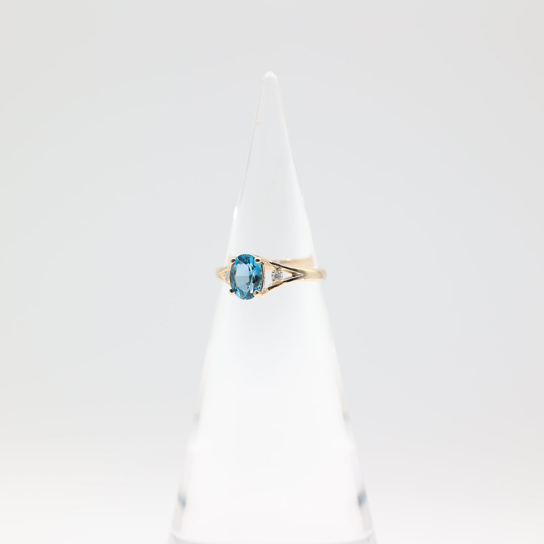 14k Yellow Gold Oval Blue Topaz Stone With Two Diamond Accents Size 7.75