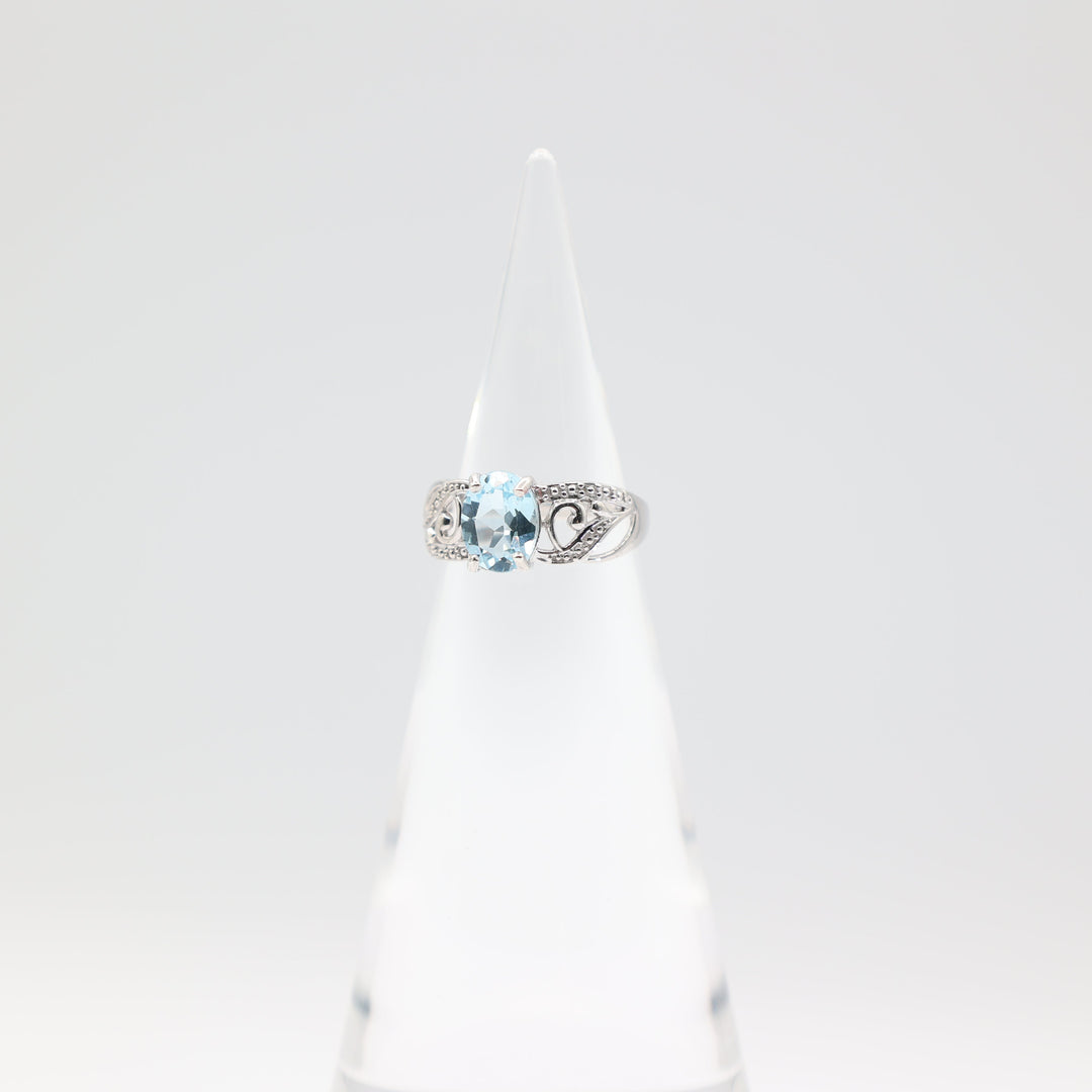 925 Sterling Silver Blue Topaz 9mmx7mm Ring Size 7