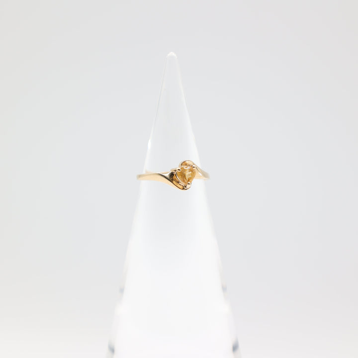 14k Gold Band with Citrine 5mm Heart Stone Ring Size 6