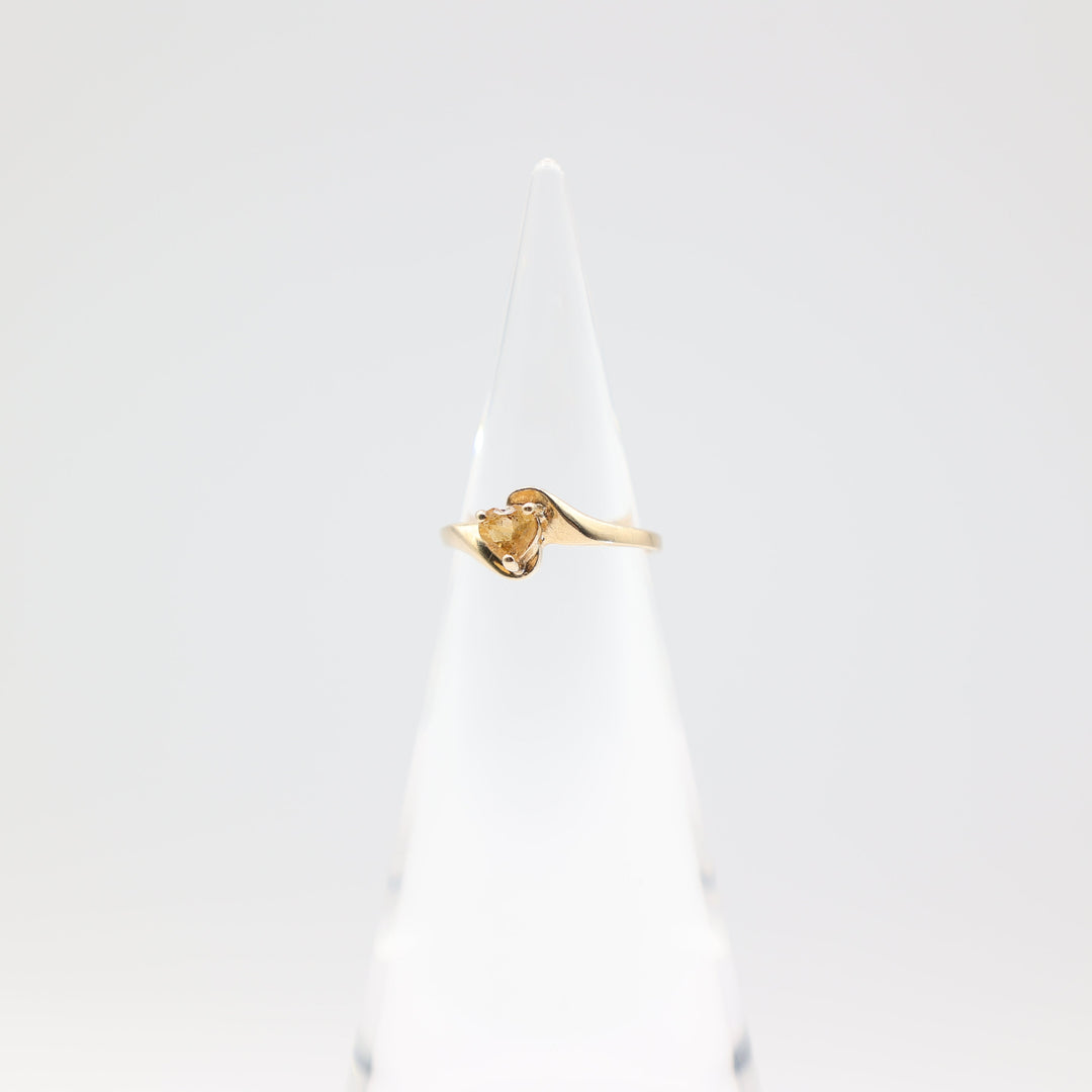14k Gold Band with Citrine 5mm Heart Stone Ring Size 6
