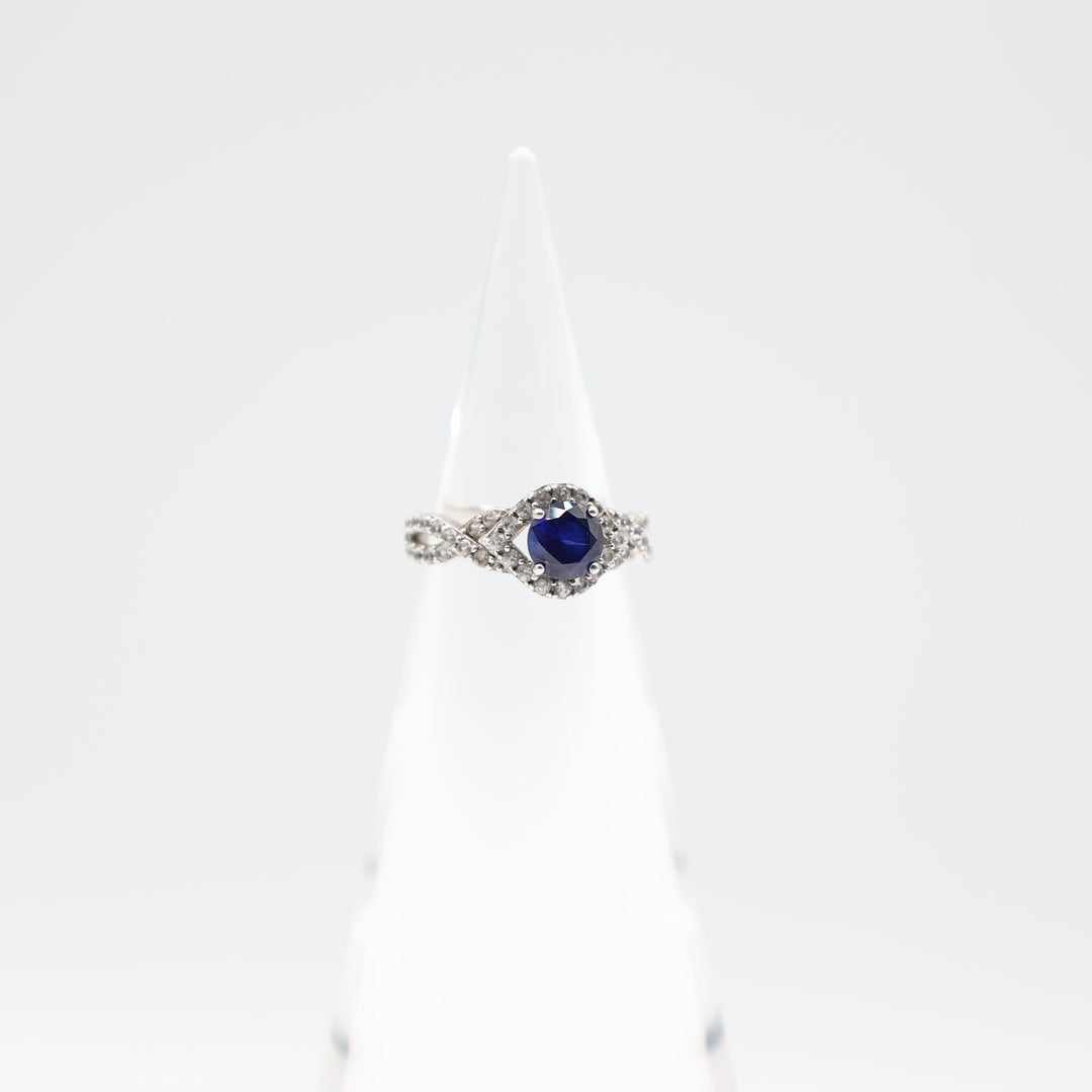 925 Sterling Silver Twisted Band with White Sapphires Size 6.75