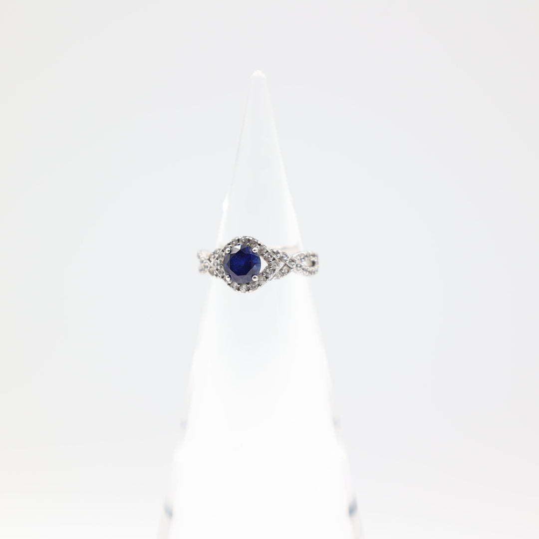 925 Sterling Silver Twisted Band with White Sapphires Size 6.75