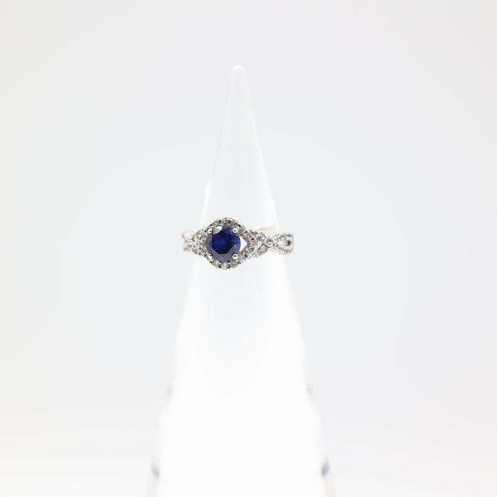 925 Sterling Silver Twisted Band with White Sapphires Size 6.75