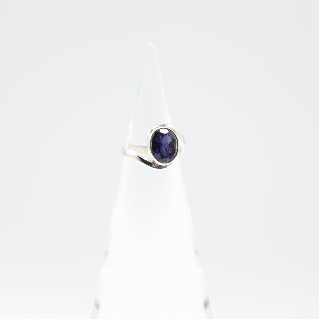 925 Sterling Silver Purple Stone Wave Ring Size 6 10mmx8mm