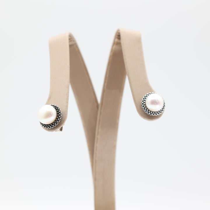 Lagos Caviar Pearl Stud Earrings for Elegant Style