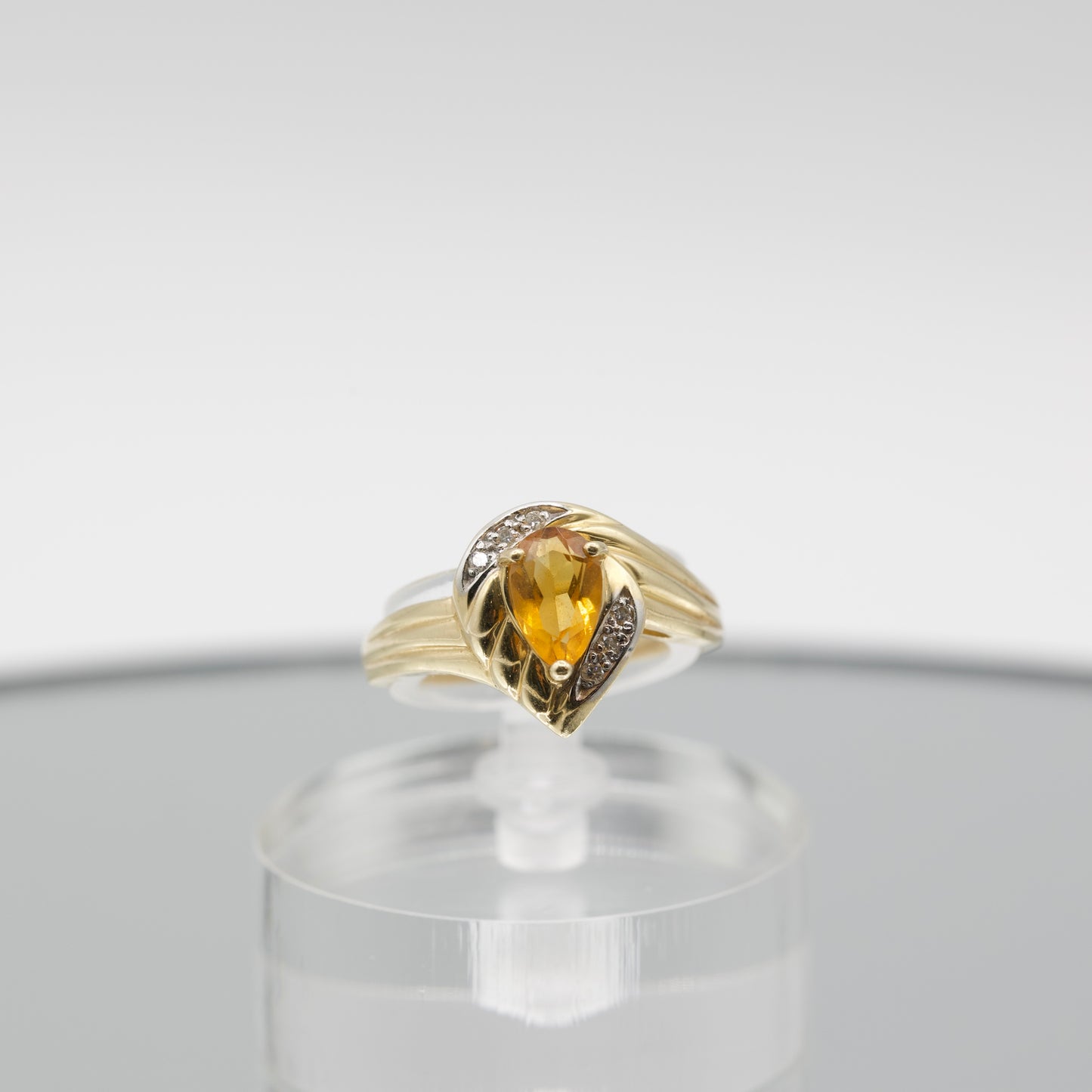 14k Yellow Gold Tourmaline And Diamond Stone - Size 7