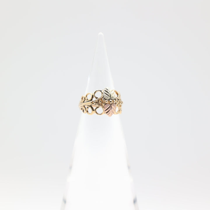 10k Yellow Gold 2 Hearts Artistic Band Ring Size 7 for Women