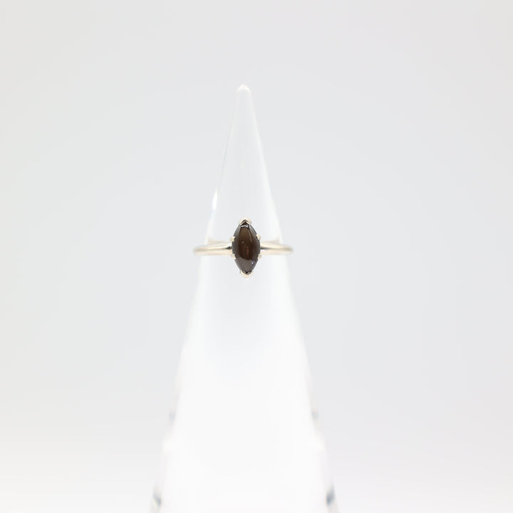 14k White Gold Star Sapphire Ring with 10mm x 5mm Stone Size 4.75