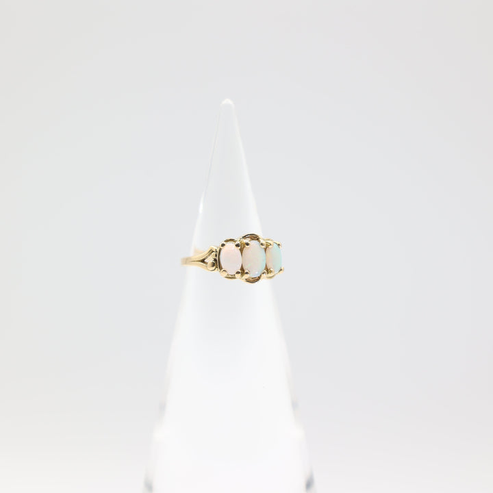 18k Yellow Gold Three Stone Opal Ring Size 5.75