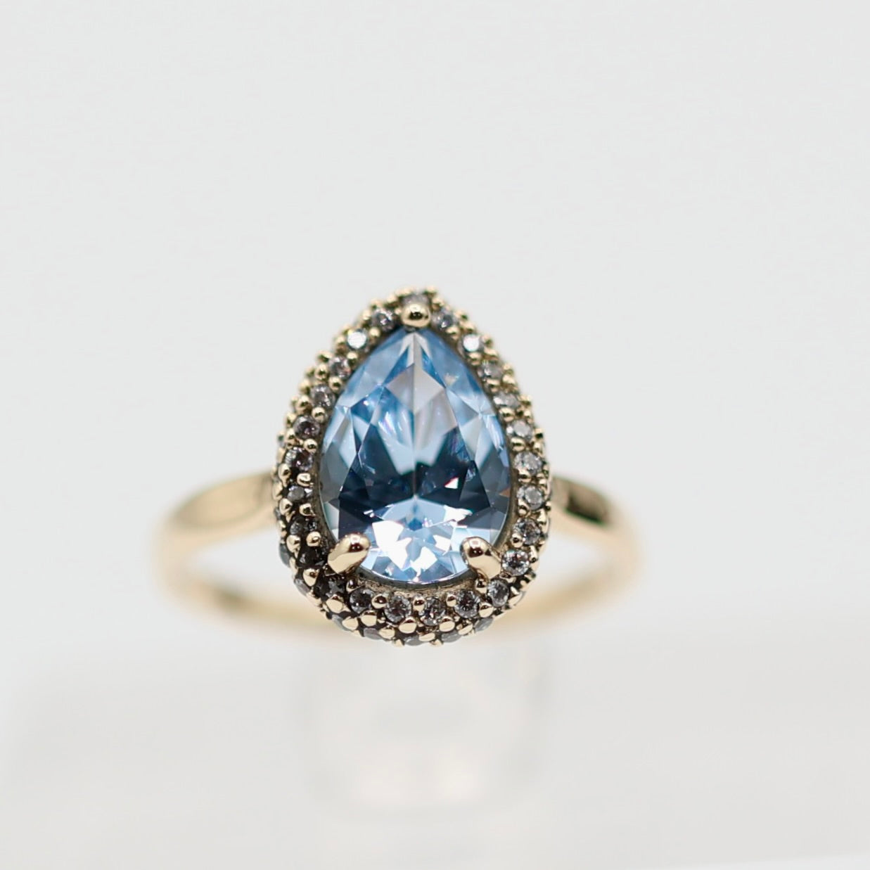 14k Yellow Gold Blue Topaz & CZ Pear Shaped Ring - Size 6