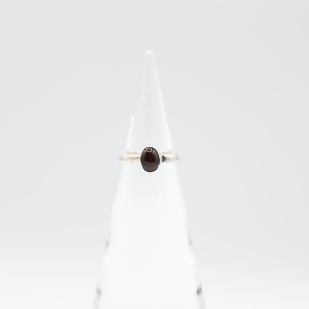 925 Sterling Silver 3mm Band Ring with 7x6mm Oval Dark Red Stone Size 7