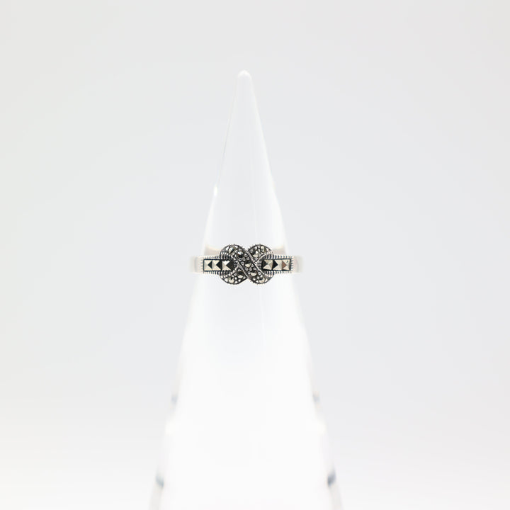 925 Sterling Silver X Studded Ring Size 8