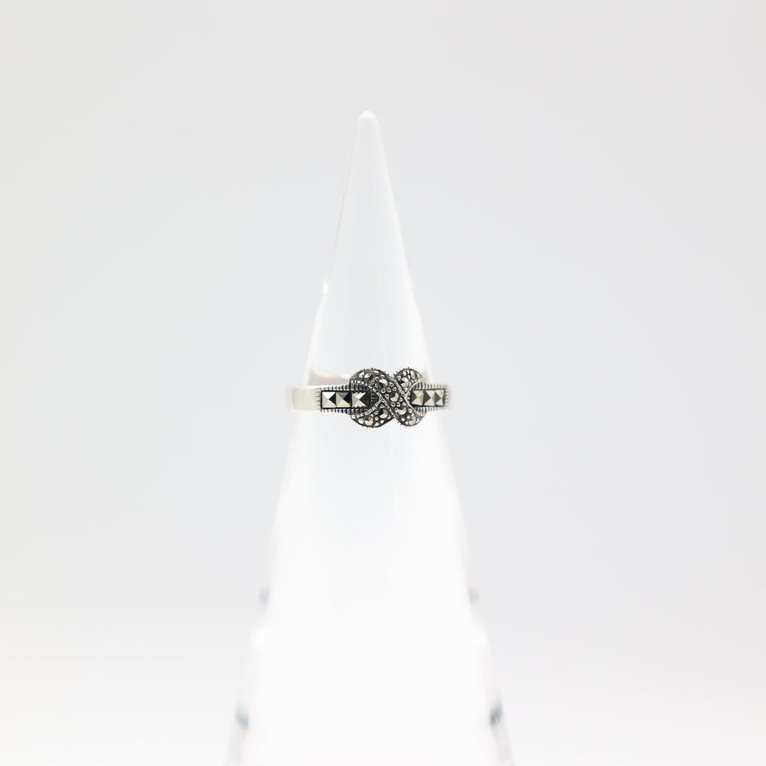 925 Sterling Silver X Studded Ring Size 8