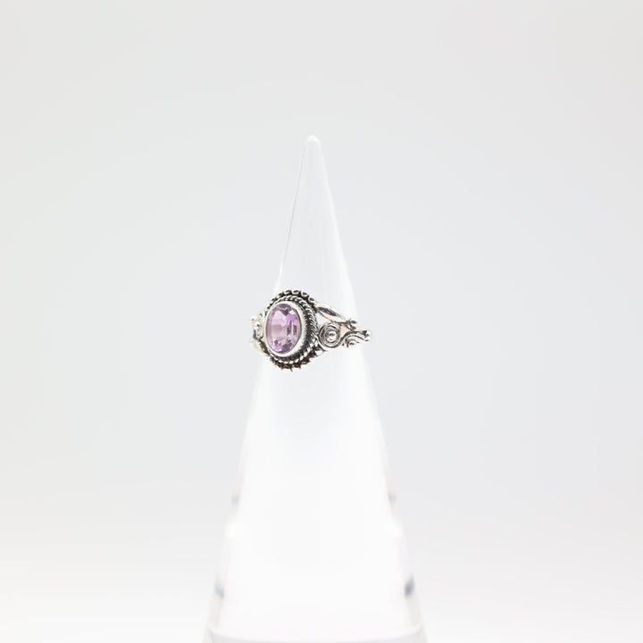 925 Sterling Silver Spiral Band Ring with 8x6mm Oval Amethyst Stone Size 7