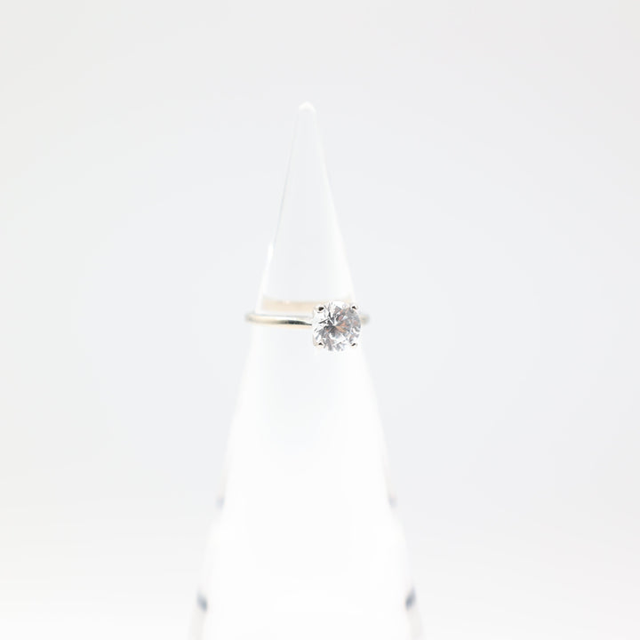14k White Gold 7mm White Quartz Ring Size 6 Elegant Jewelry