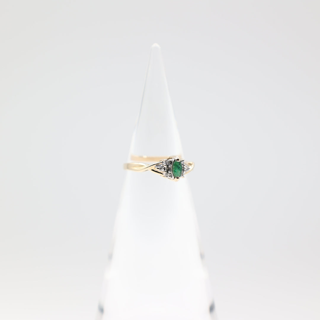 14k Yellow Gold Twisted Band with Eight Diamond Accents and 6mm x 3mm Jadeite Marquise Stone Ring Size 7