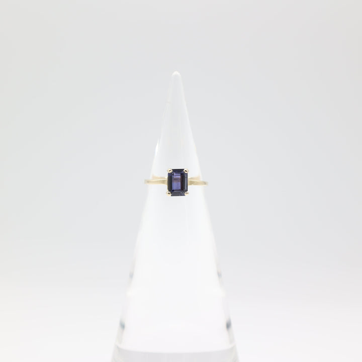 14k Yellow Gold Band with Emerald Cut 8mm x 6mm Tanzanite Stone Ring Size 6.5