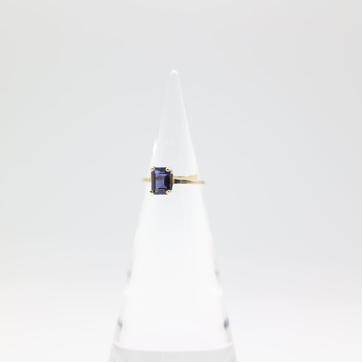 14k Yellow Gold Band with Emerald Cut 8mm x 6mm Tanzanite Stone Ring Size 6.5