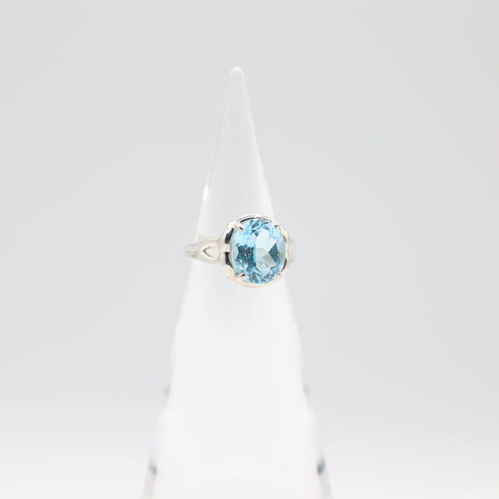 925 Sterling Silver 12x10mm Oval Blue Topaz Stone Ring Size 7.75