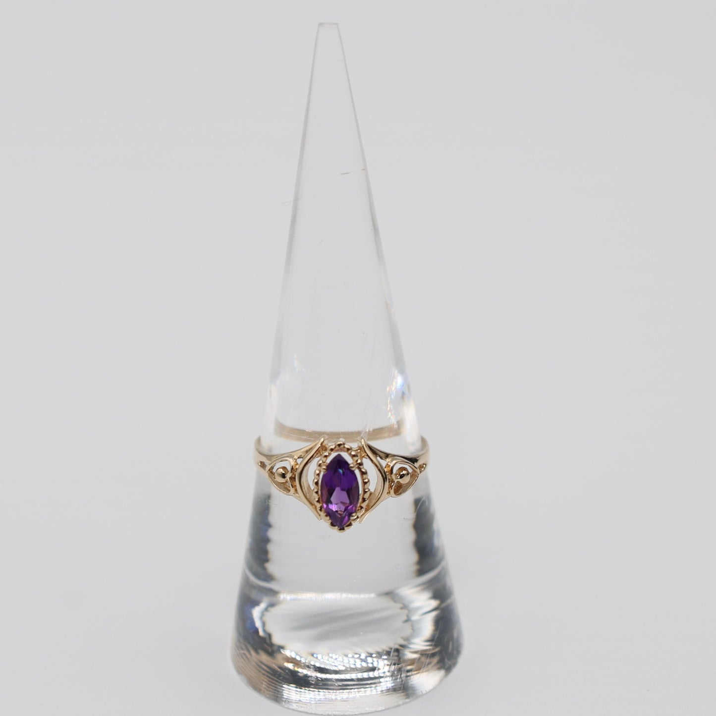 14k Yellow Gold and Amethyst Ring - Size 7.5