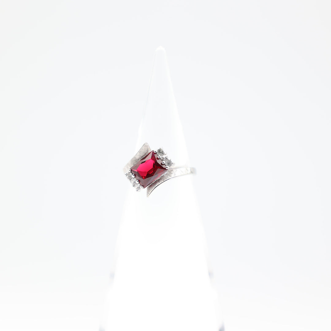 10k White Gold Ruby Stone Ring with Sapphire Accents Size 6.75 8x6.5mm