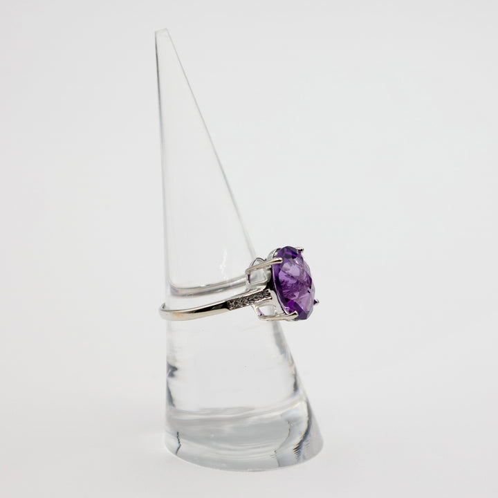 14k White Gold Effy Oval Amethyst and Diamond Ring - Size 6.75