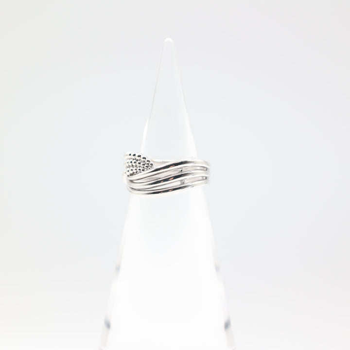 925 Sterling Silver Beaded Intertwined Ring Size Eight Point Five